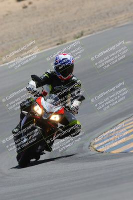 media/Apr-09-2023-SoCal Trackdays (Sun) [[333f347954]]/Turn 10 (115pm)/